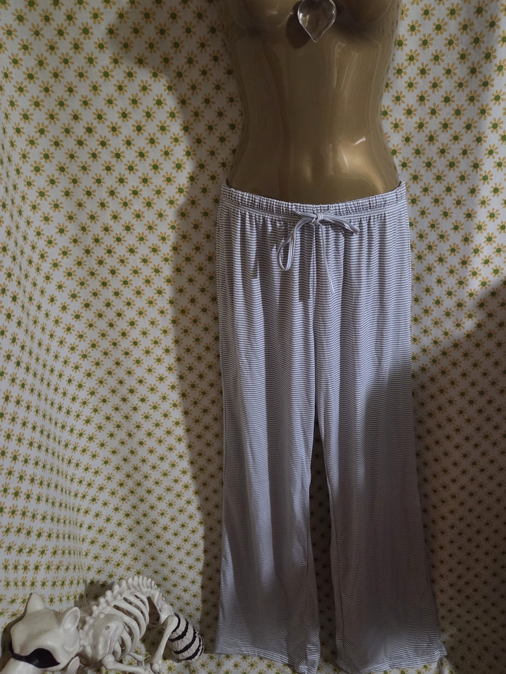 Women’s Striped Lounge Pants - Grey